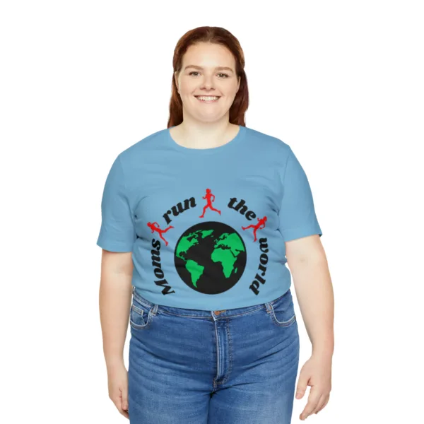 New Moms Run The World T-shirt - Image 5