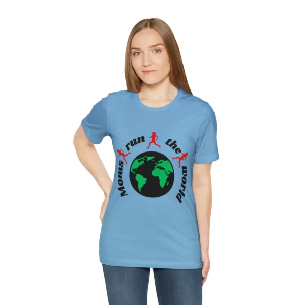 New Moms Run The World T-shirt - Image 4