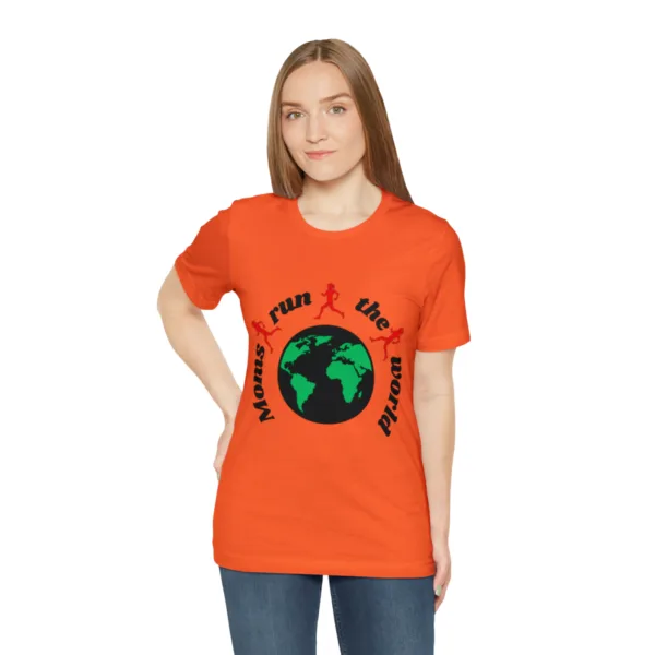 New Moms Run The World T-shirt - Image 19