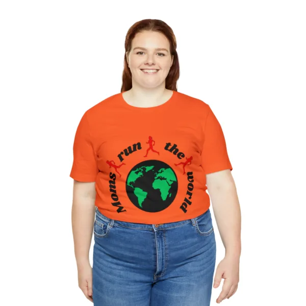 New Moms Run The World T-shirt - Image 20