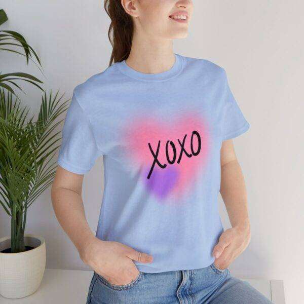 New Kiss Woman T-shirt - Image 41