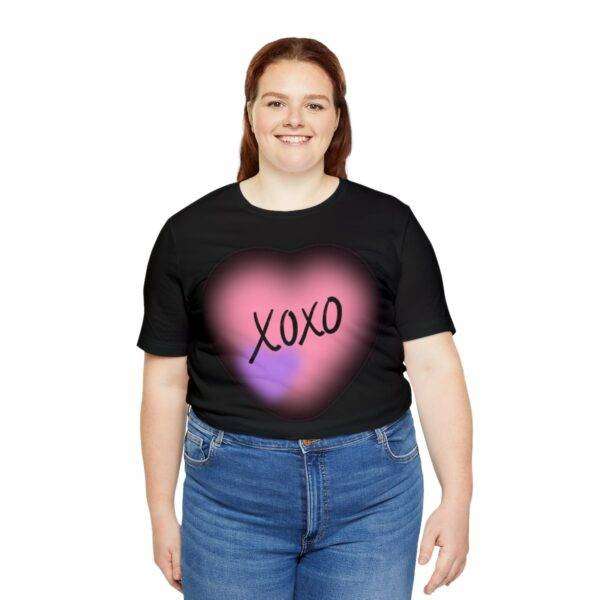 New Kiss Woman T-shirt - Image 22