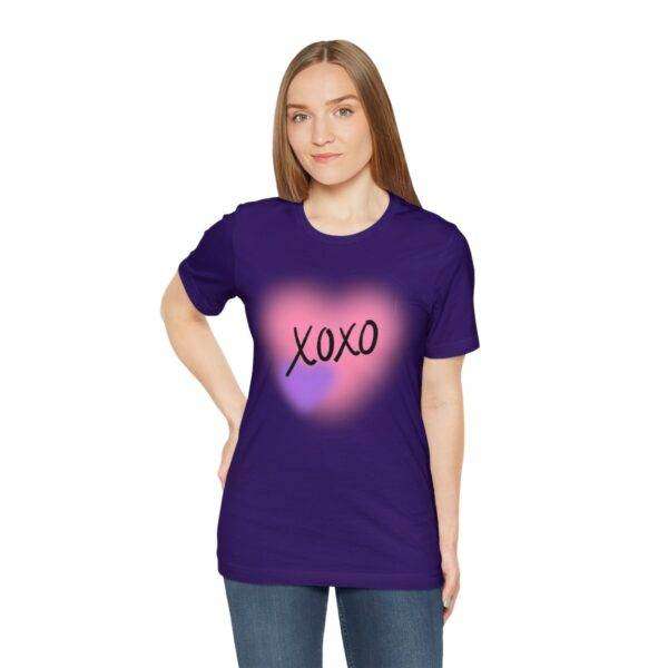 New Kiss Woman T-shirt - Image 55