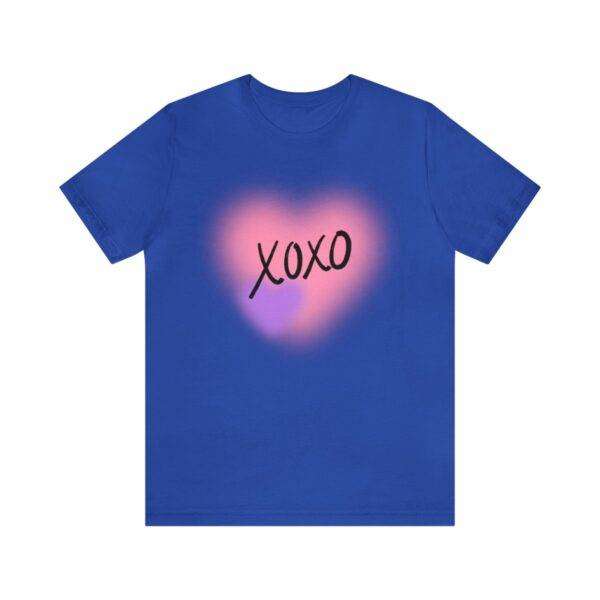 New Kiss Woman T-shirt - Image 44